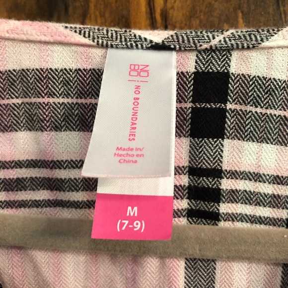 Junior No Boundaries M Pink and Black Plaid Top - Picture 5 of 5